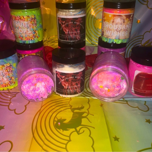 BODY BUTTER AND BODY SCRUBS - Picture 1 of 11